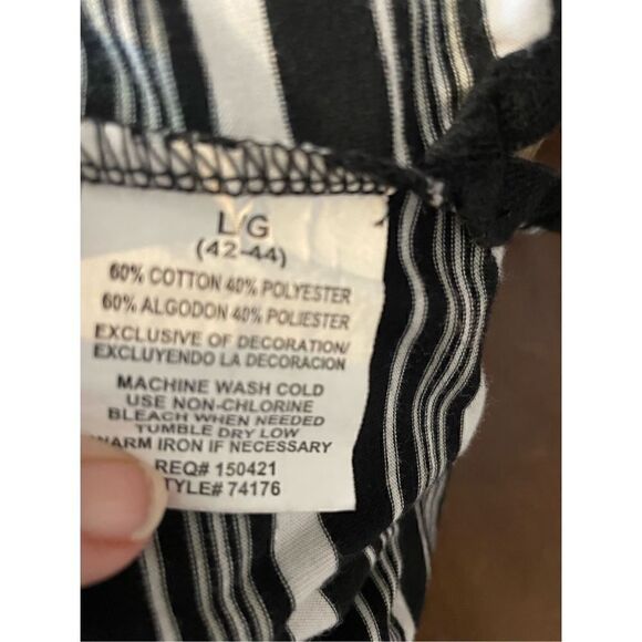 Genuine Merchandise True Fan Black&White Striped Half Button Down Short Sleeve S - Picture 10 of 10